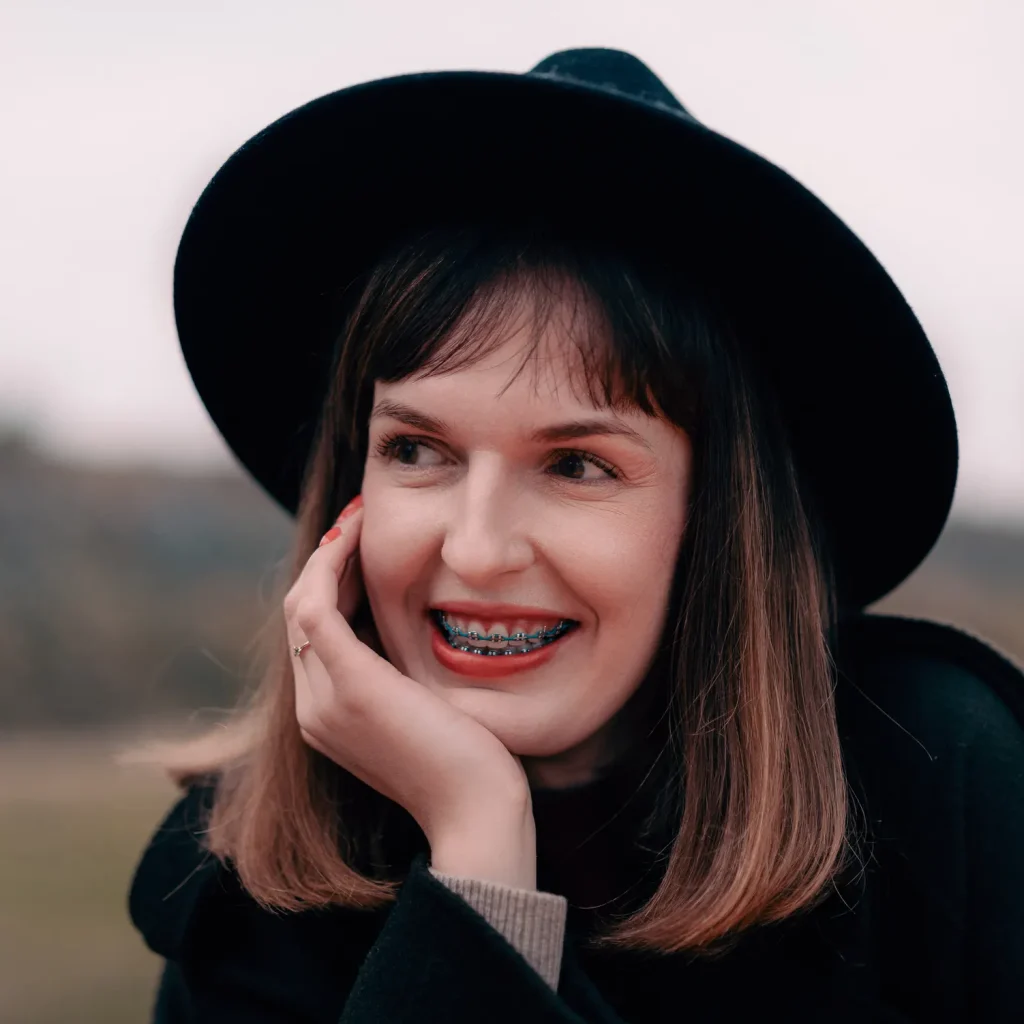 ola-dynie-marcinkieltyka-portrait-lifestyle-portrait-photographer-pumpkin-portrait-14