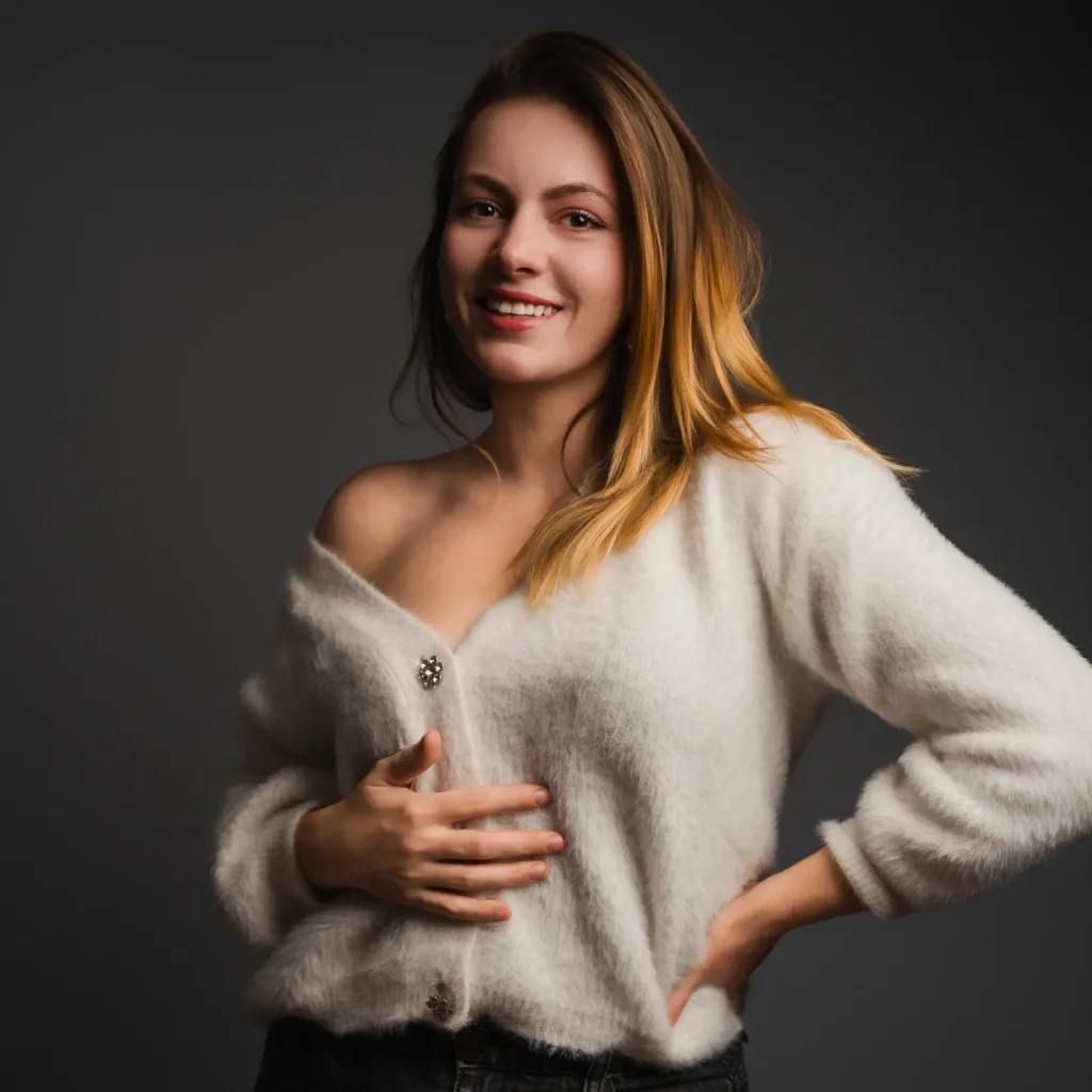 studio-patrycja-marcinkieltyka-portrait-lifestyle-portrait-photographer-strobe-portrait-01