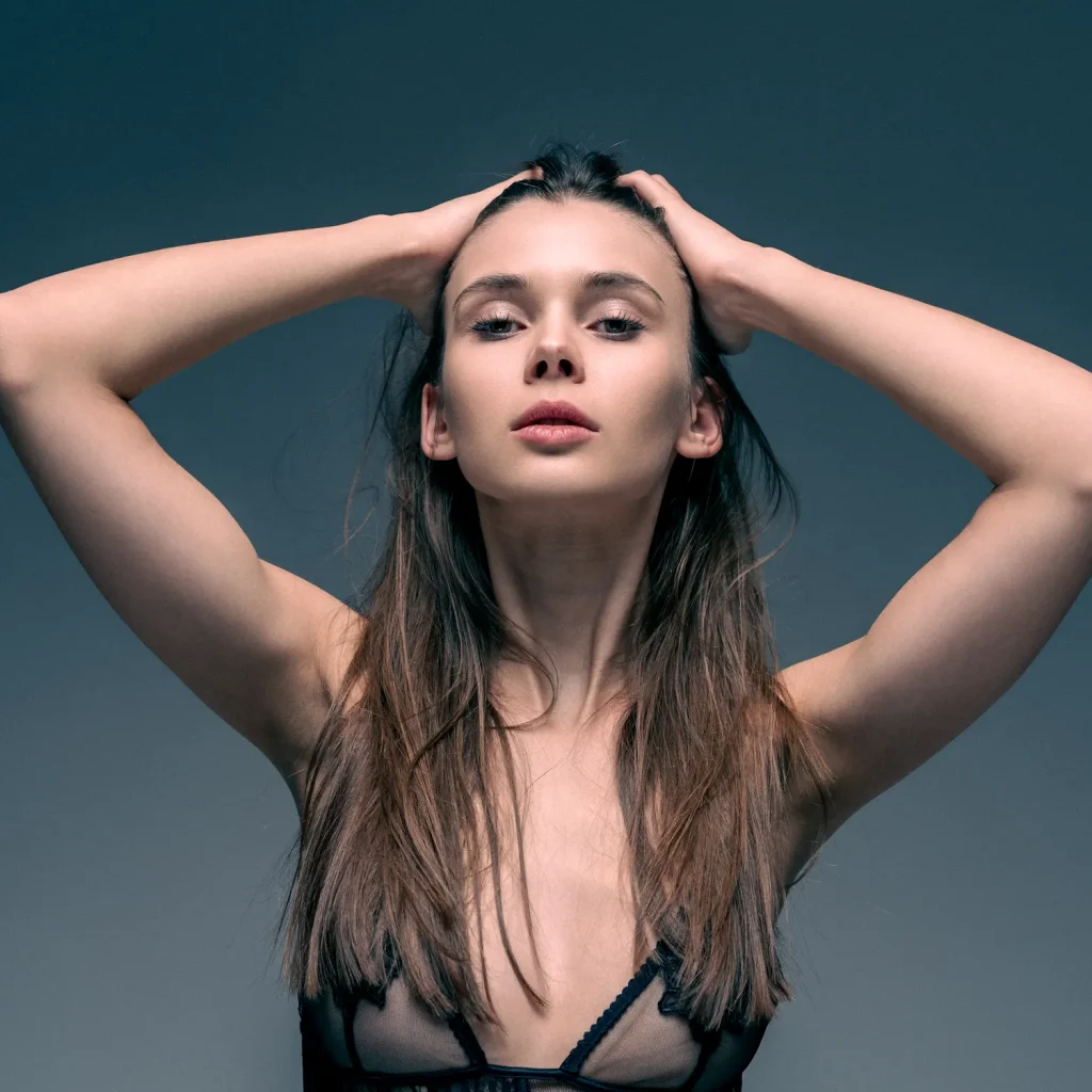 wroclaw-studio-ola-marcinkieltyka-portrait-lifestyle-portrait-photographer-studio-portrait-10